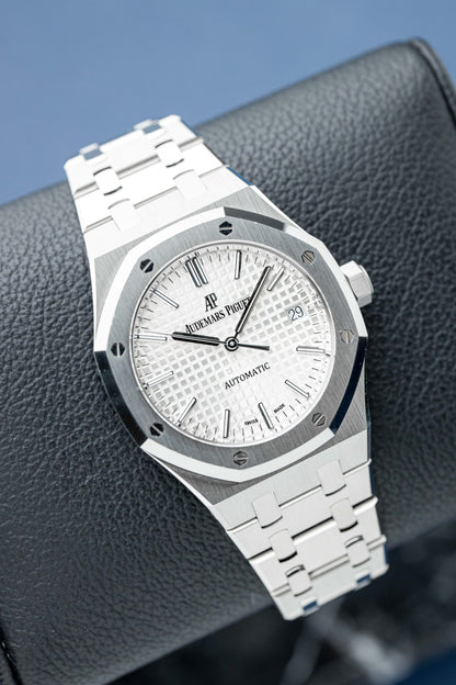 AUDEMARS PIGUET ROYAL OAK 41MM WHITE REF: 15450ST (2020)