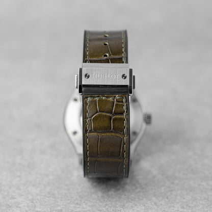 HUBLOT CLASSIC FUSION TITANIUM GREEN REF: 542.NX.8970.LR (2025)
