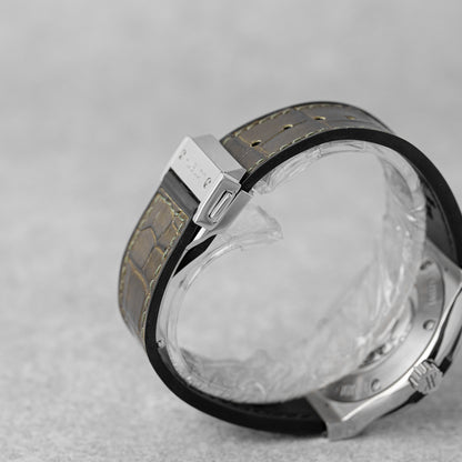 HUBLOT CLASSIC FUSION TITANIUM GREEN REF: 542.NX.8970.LR (2025)