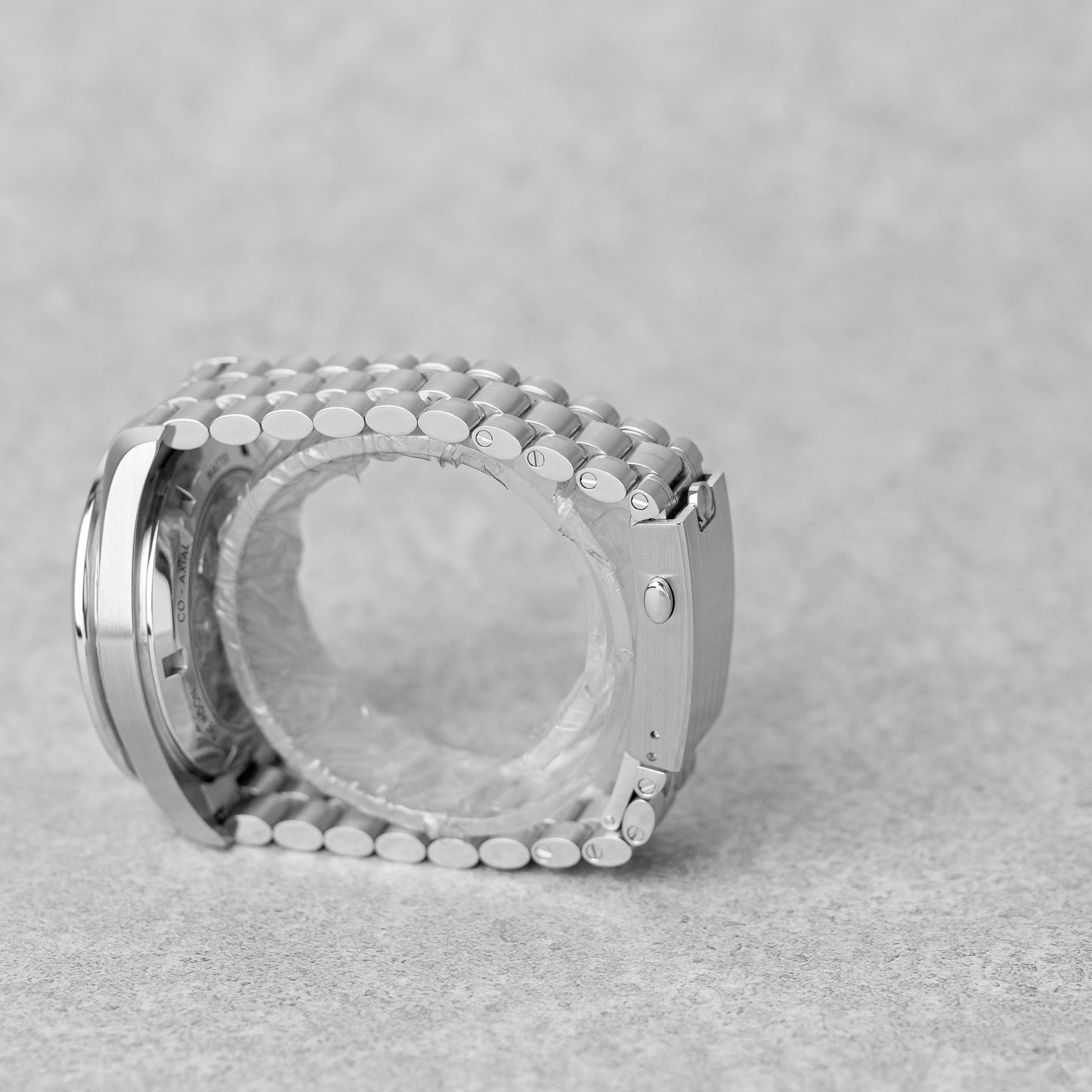 OMEGA SPEEDMASTER MOONWATCH SAPPHIRE REF: 310.30.42.50.01.002 (2022)