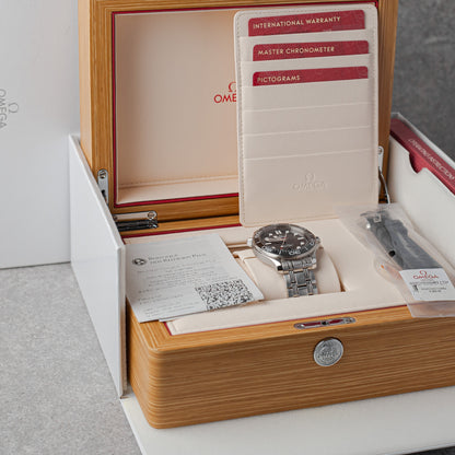 OMEGA SEAMASTER DIVER 300M BLACK DIAL REF: 210.30.42.20.01.001 (2024)