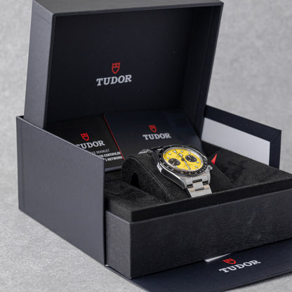 TUDOR BLACK BAY CHRONO "BUMBLEBEE" REF: 79310N