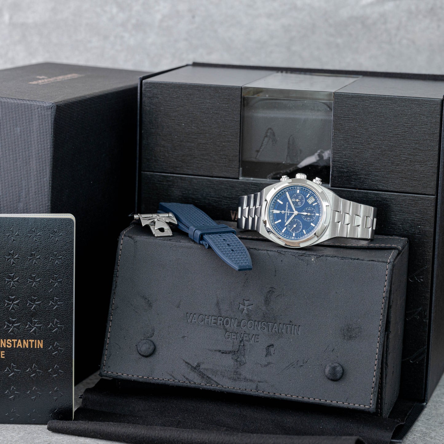 VACHERON CONSTANTIN OVERSEAS CRONÓGRAFO AZUL REF: 5500V/110A-B148