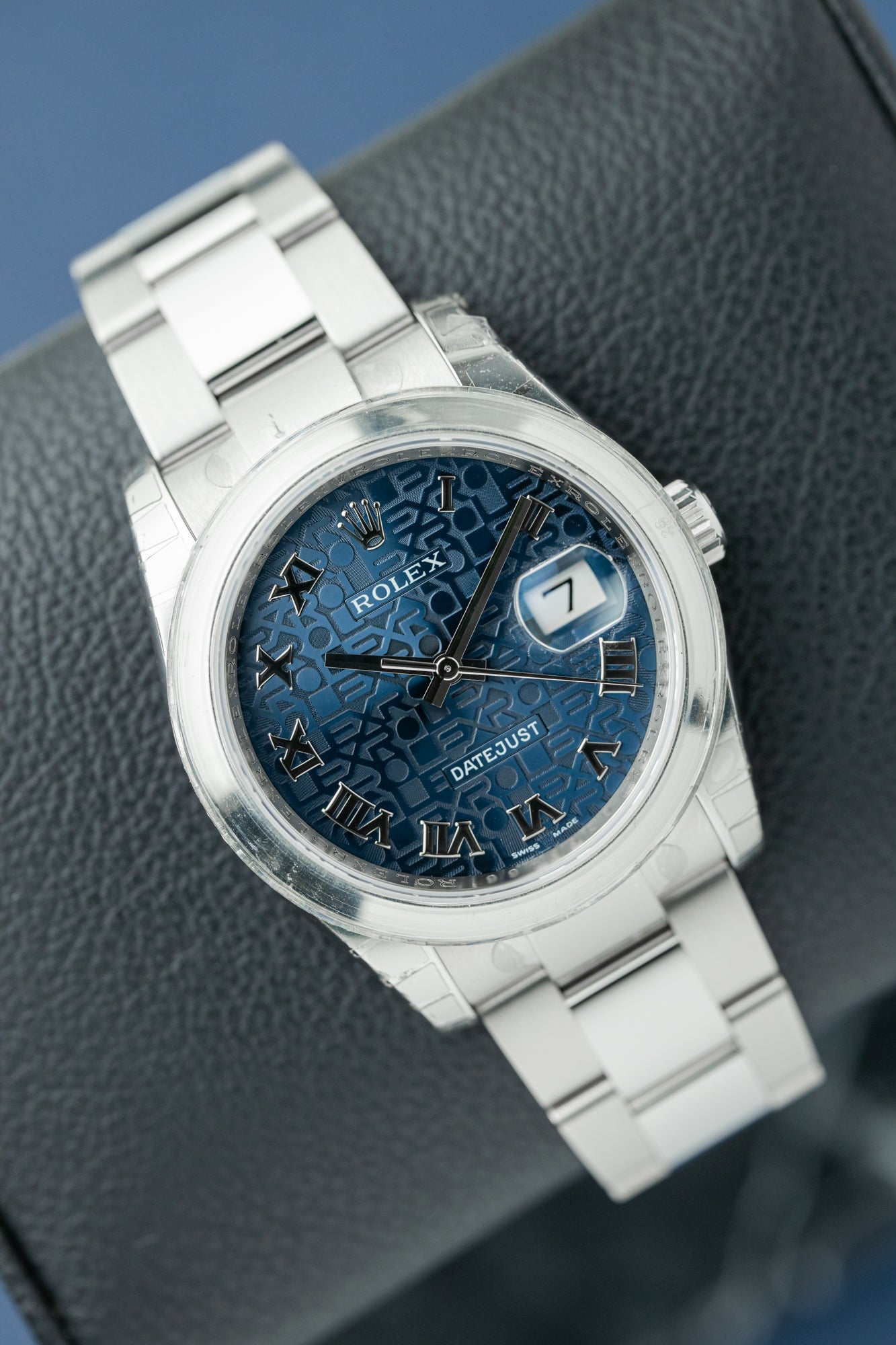 ROLEX DATEJUST 36 BLUE ROMAN DIAL REF: 116200 (NOS/STICKERS)